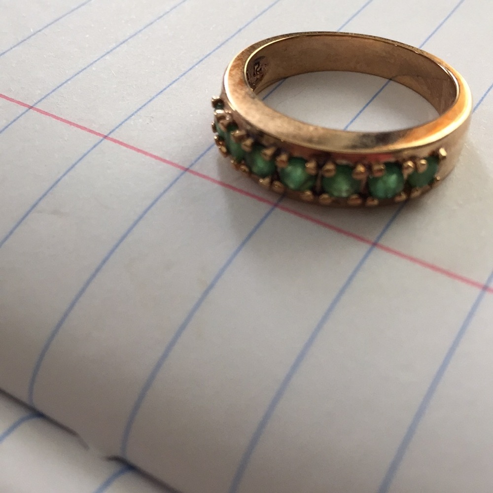 Gold and emeral ring